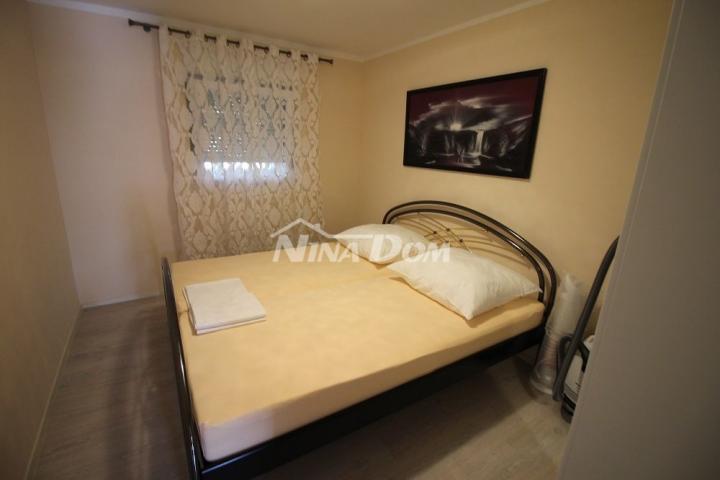Samostojeća kuća južna strana s dva apartmana