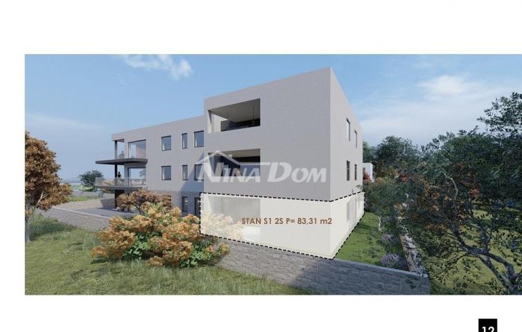 Apartman u prizemlju s vrtom, blizina mora i plaže