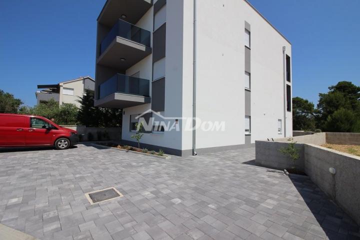Južna strana otoka Vira, apartman na 1 katu (voda i kanalizacija)