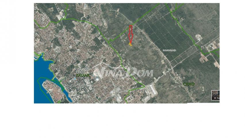Zemljište 3015 m² u građevinskoj zoni – potrebna izrada plana