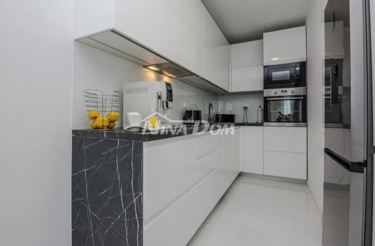 Apartmanska kuća s tri stambene jedinice, kompletno opremljene. 