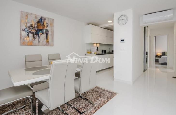 Apartmanska kuća s tri stambene jedinice, kompletno opremljene. 