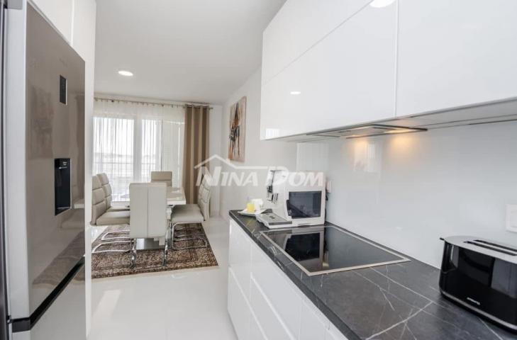 Apartmanska kuća s tri stambene jedinice, kompletno opremljene. 