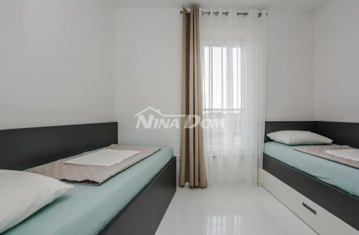 Apartmanska kuća s tri stambene jedinice, kompletno opremljene. 