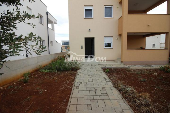 Apartman južna strana 254 met. do mora voda i kanalizacija