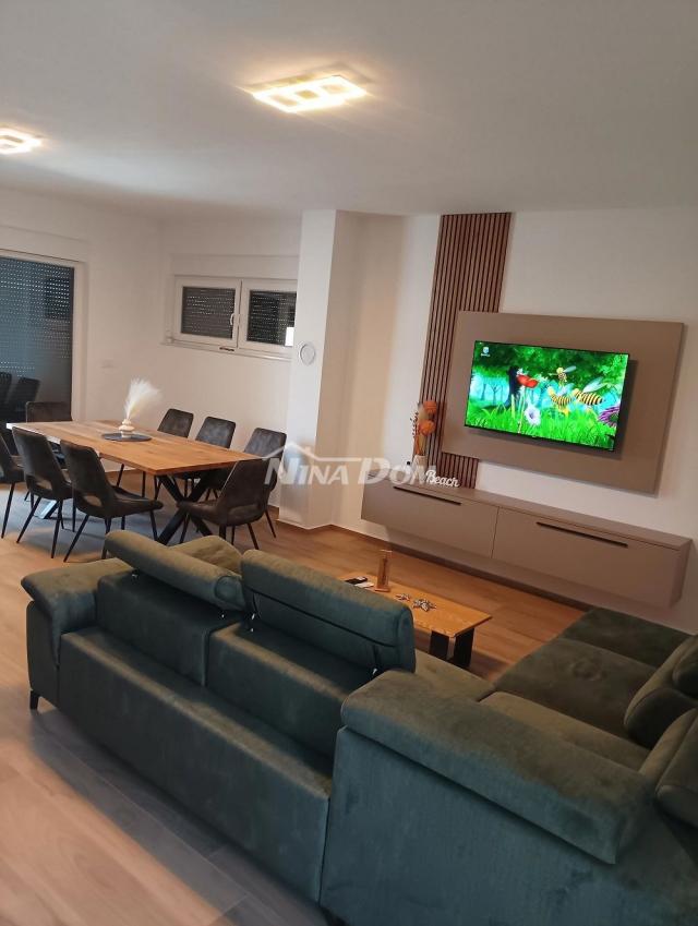 Lijepo uređena villa 80 met. do mora na mirnoj poziciji. 