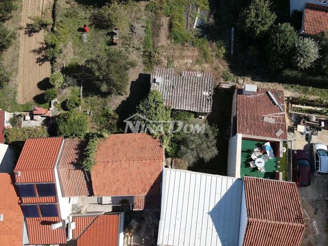 Prodaja Diklo kuća u nizu sa prostranim vrtom