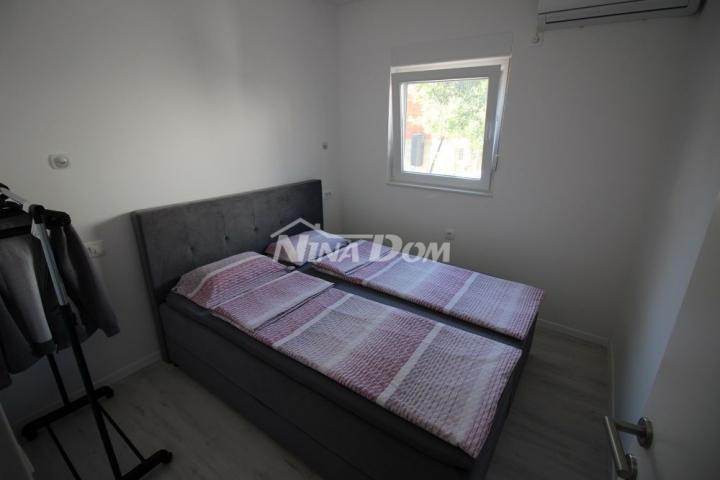 Južna strana otoka Vira apartmanska kuća kompletno  renovirana. 