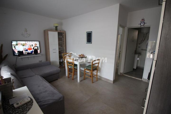 Apartman u nizu s dvije spavaće sobe, blizina centra