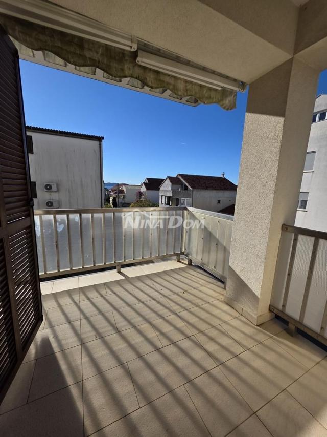 Prodaja dvoetažni trosobni stan sa garažom