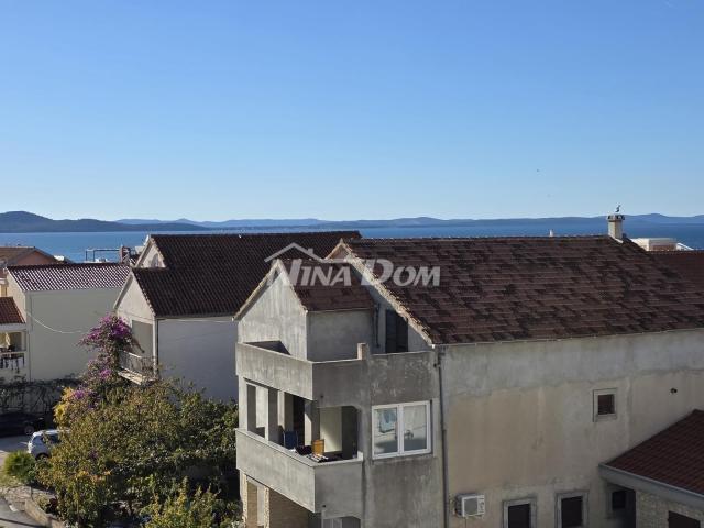 Prodaja dvoetažni trosobni stan sa garažom