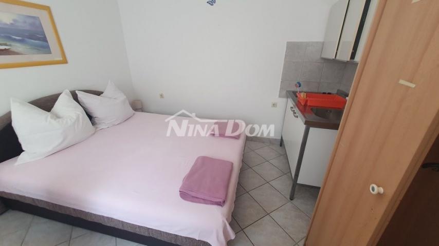 Nekretnina idealna za turizam,  svaki apartman svoj poseban ulaz. 