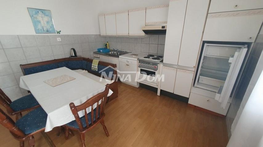 Nekretnina idealna za turizam,  svaki apartman svoj poseban ulaz. 