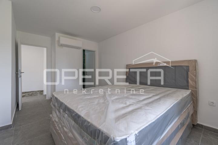 Istra, Motovun okolica- Kamena kuća s bazenom