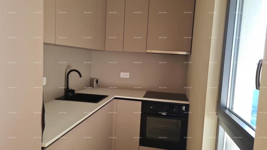 Stan Moderan apartman u bloku F, s dva parkirna mjesta i spremištem, u blizini Umaga!F2