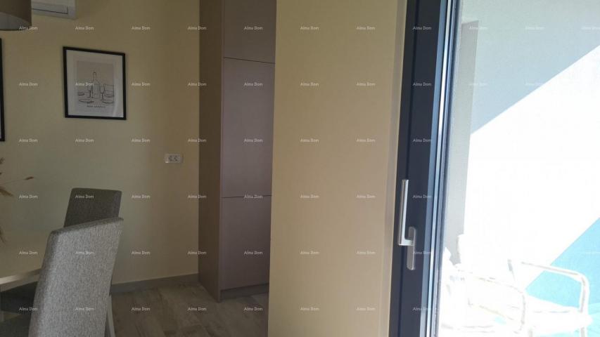 Stan Moderan apartman u bloku F, s dva parkirna mjesta i spremištem, u blizini Umaga!F2