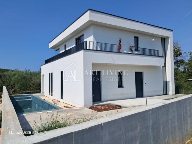 Poreč, okolica - moderna samostojeća kuća s bazenom - NOVOGRADNJA