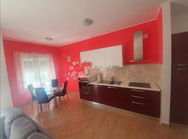 STUPIN ČELINE-ROGOZNICA - apartman  sa predivnim pogledom na more