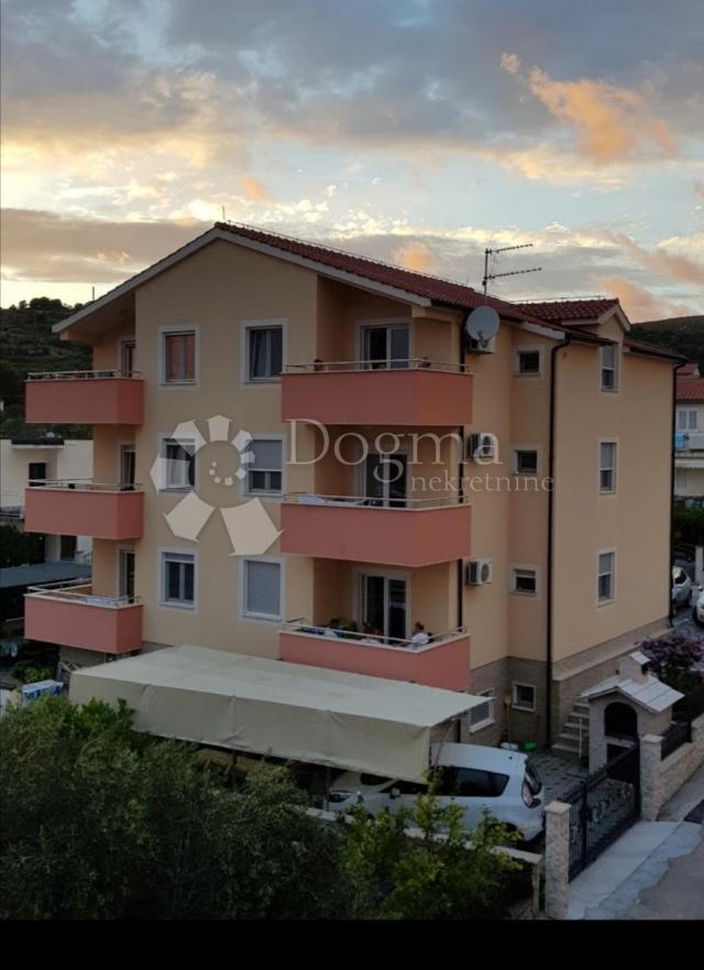 STUPIN ČELINE-ROGOZNICA - apartman  sa predivnim pogledom na more