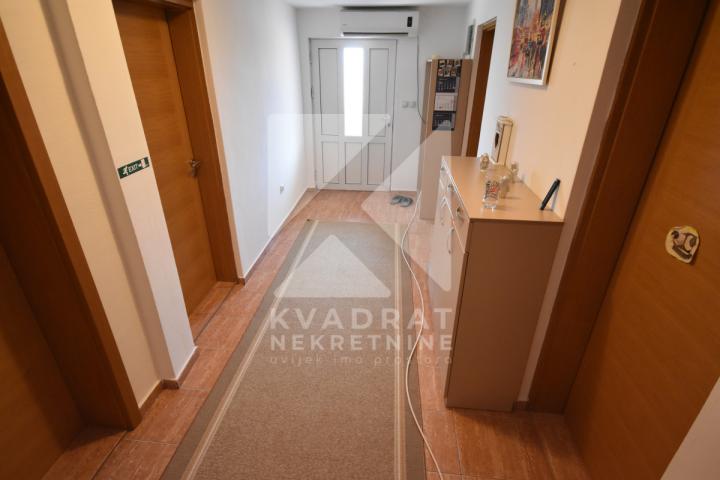 Prodaja, Kuća, Podgorica, Donji Kokoti, 220m2