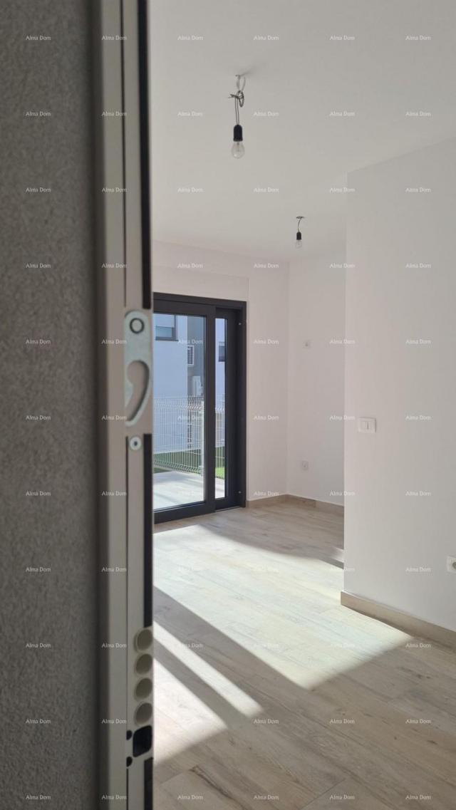 Apartment Modern apartment in block B with two parking spaces, close to Umag! S1