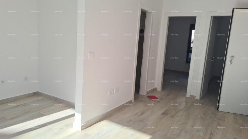 Apartment Modern apartment in block B with two parking spaces, close to Umag! S1