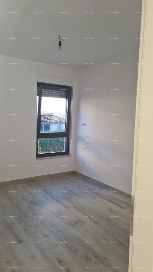 Apartment Modern apartment in block B with two parking spaces, close to Umag! S1