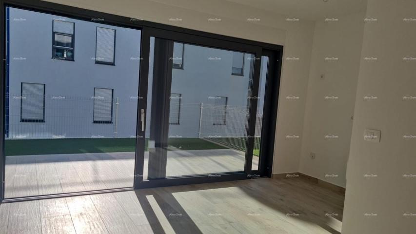 Apartment Modern apartment in block B with two parking spaces, close to Umag! S1