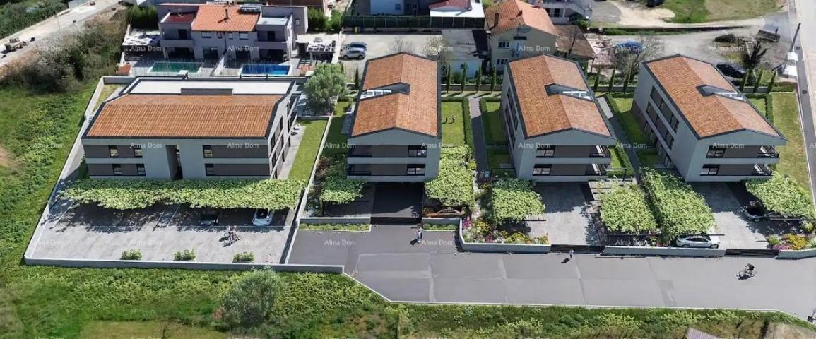 Stan Prodaja stanova u modernoj novogradnji s bazenom, blizu Fažane!