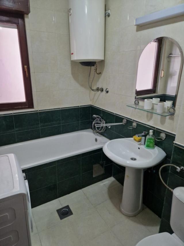 Jednosoban stan, 40m2, Blok 6, IZDAVANJE