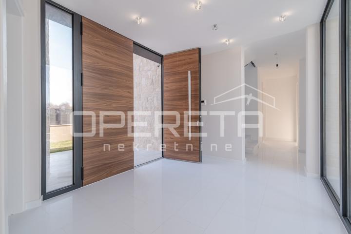 Prodaja, Kuća, Poreč, Poreč, Samostojeća, 210m2