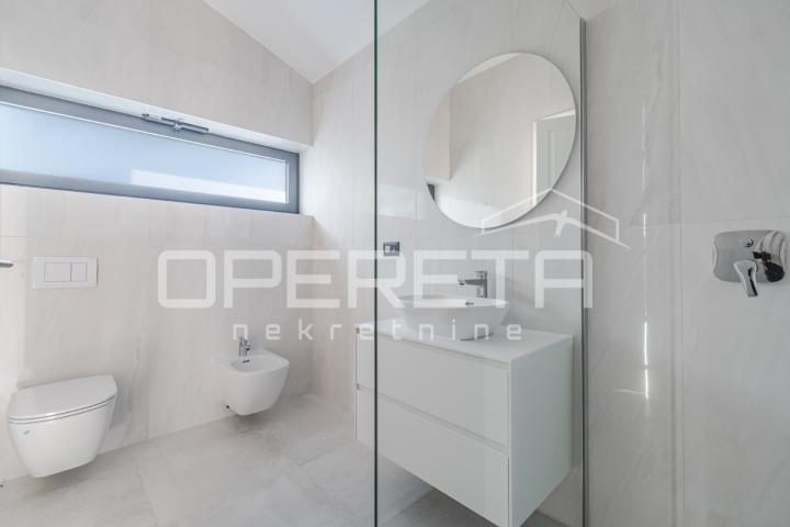 Prodaja, Kuća, Poreč, Poreč, Samostojeća, 210m2
