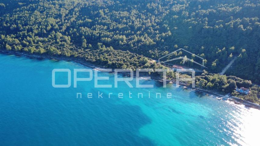 Atraktivna prilika, zemljište 1021m2, otok Korčula 