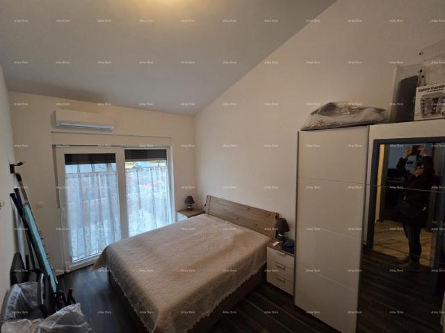 Kuća Samostojeća prizemnica s bazenom! Sa velikom okućnicom od 2000 M2. 