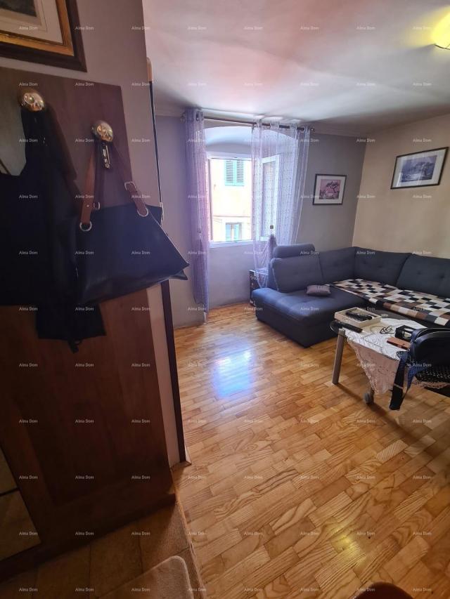 Kuća Kuća, centar Buja, 106 m²
