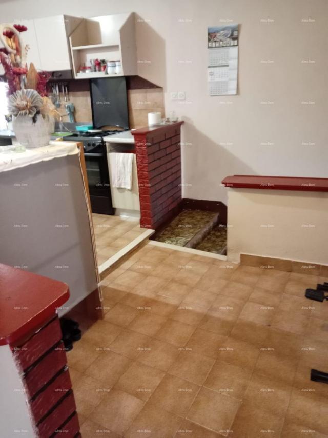 Kuća Kuća, centar Buja, 106 m²