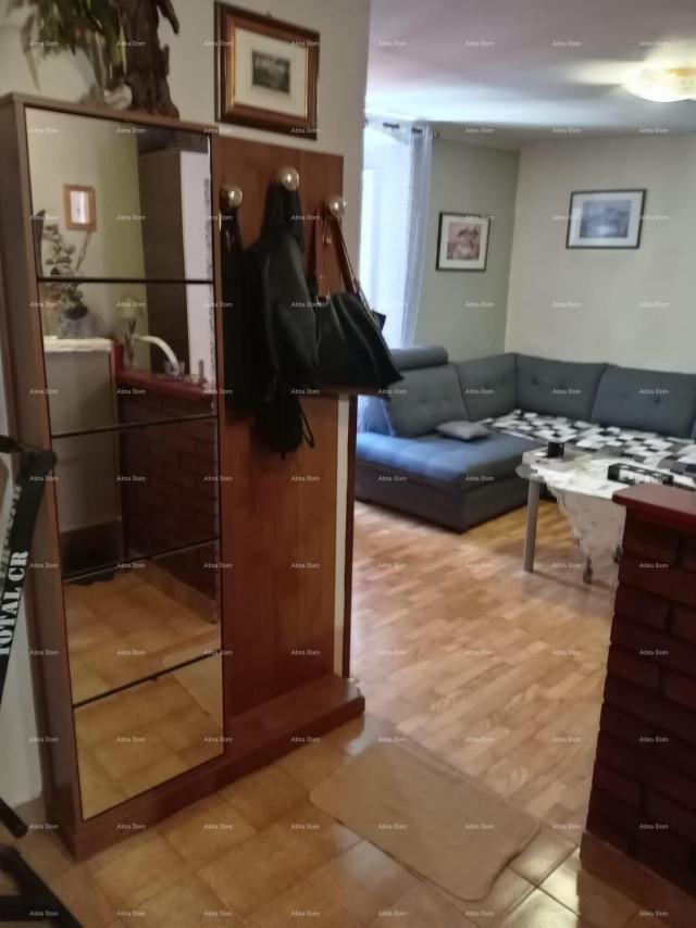 Kuća Kuća, centar Buja, 106 m²
