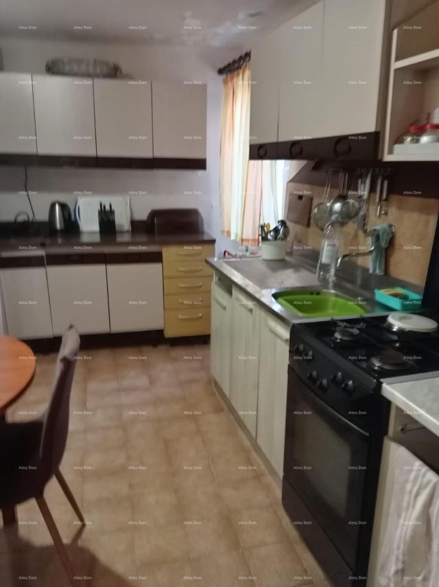 Kuća Kuća, centar Buja, 106 m²