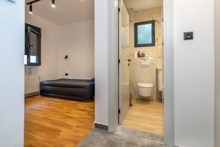 Vila, 182m2, Donja Gorica, Podgorica