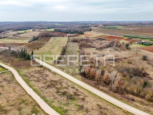 Vižinada – okolica, građevinsko zemljište 750 m² s projektom