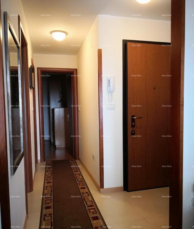 Stan Prodajem 2-soban stan sa zajedničkim bazenom, Umag