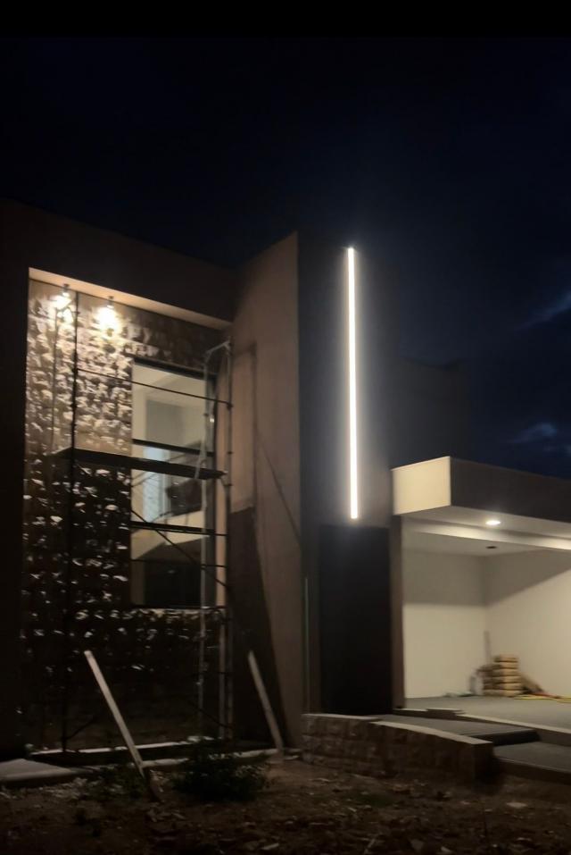 Na prodaju nova dvospratna kuća 225m² na placu od 400m² sa garažom i mogućnošću nadogradnje – Bar