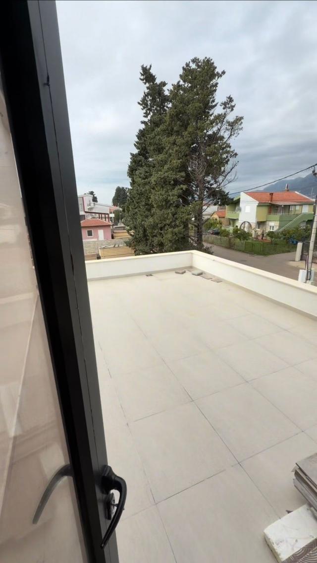 Na prodaju nova dvospratna kuća 225m² na placu od 400m² sa garažom i mogućnošću nadogradnje – Bar