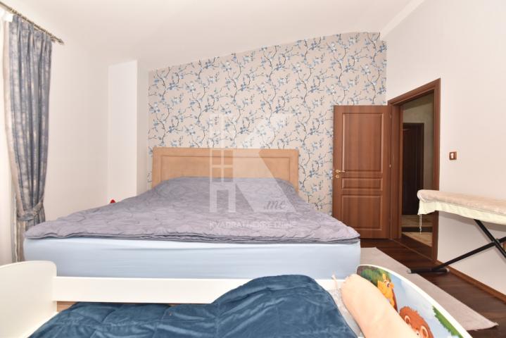 Prodaja, Kuća, Podgorica, Vranići, 175m2