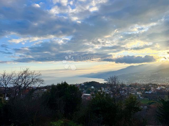 RIJETKOST! POGLED NA KVARNER S VRHA KASTVA! 