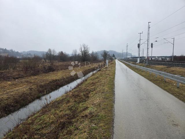 Građevinsko zemljište 2.410m² na odličnoj lokaciji nadomak Zagreba!