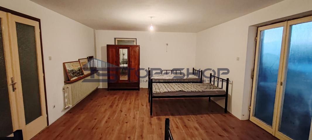 Klinča Sela, Repišće, Kuća za radnike, max 25 osoba, 252m2