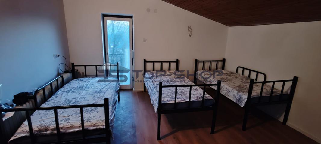 Klinča Sela, Repišće, Kuća za radnike, max 25 osoba, 252m2