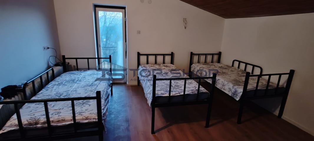 Klinča Sela, Repišće, Kuća za radnike, max 25 osoba, 252m2