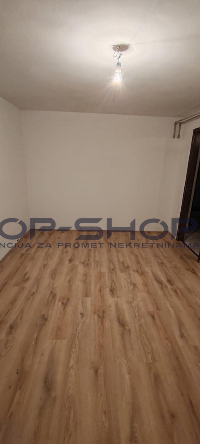 Klinča Sela, Repišće, Kuća za radnike, max 25 osoba, 252m2